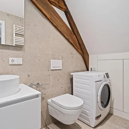 Apartment Elegant Clausen With King Bed & Wifi *