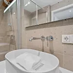Elegant Clausen With King Bed & Wifi Appartement Luxembourg